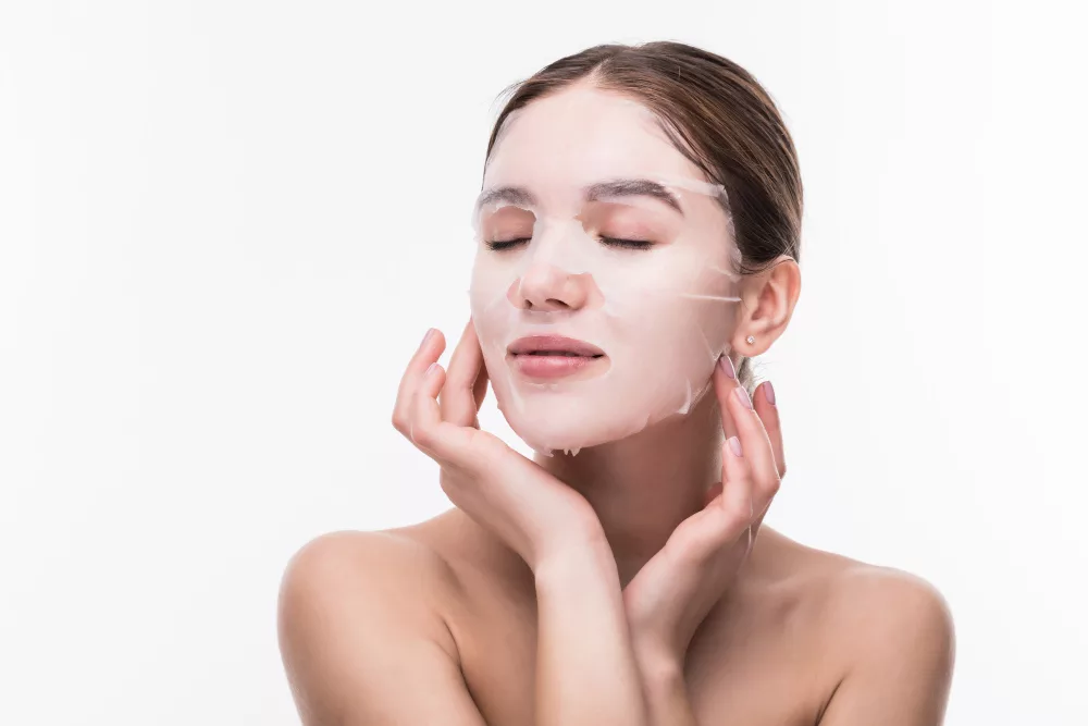 Cum integrezi măștile tip șervețel în skincare pentru rezultate rapide