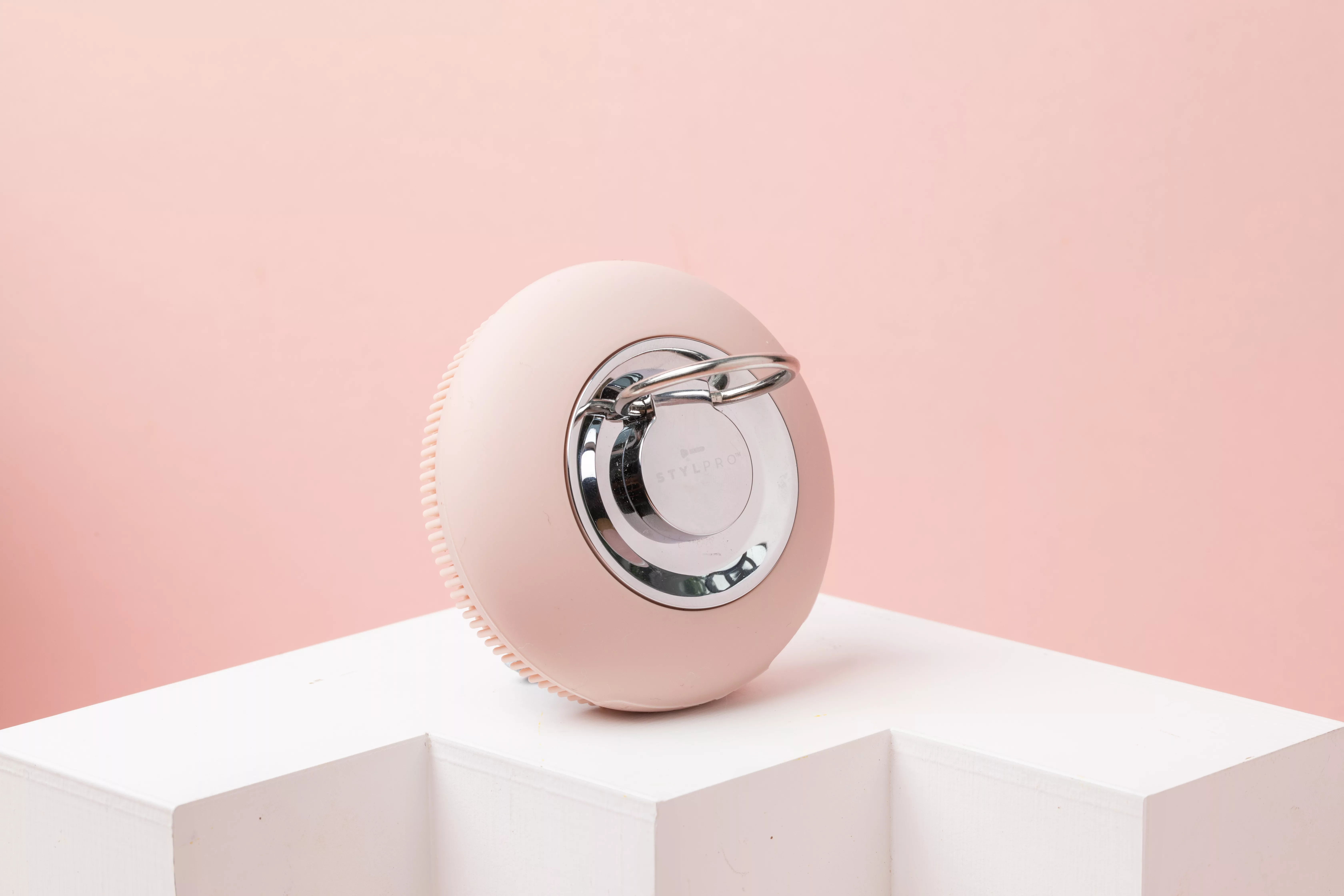 ROUTINE FACIAL CLEANSING DEVICE