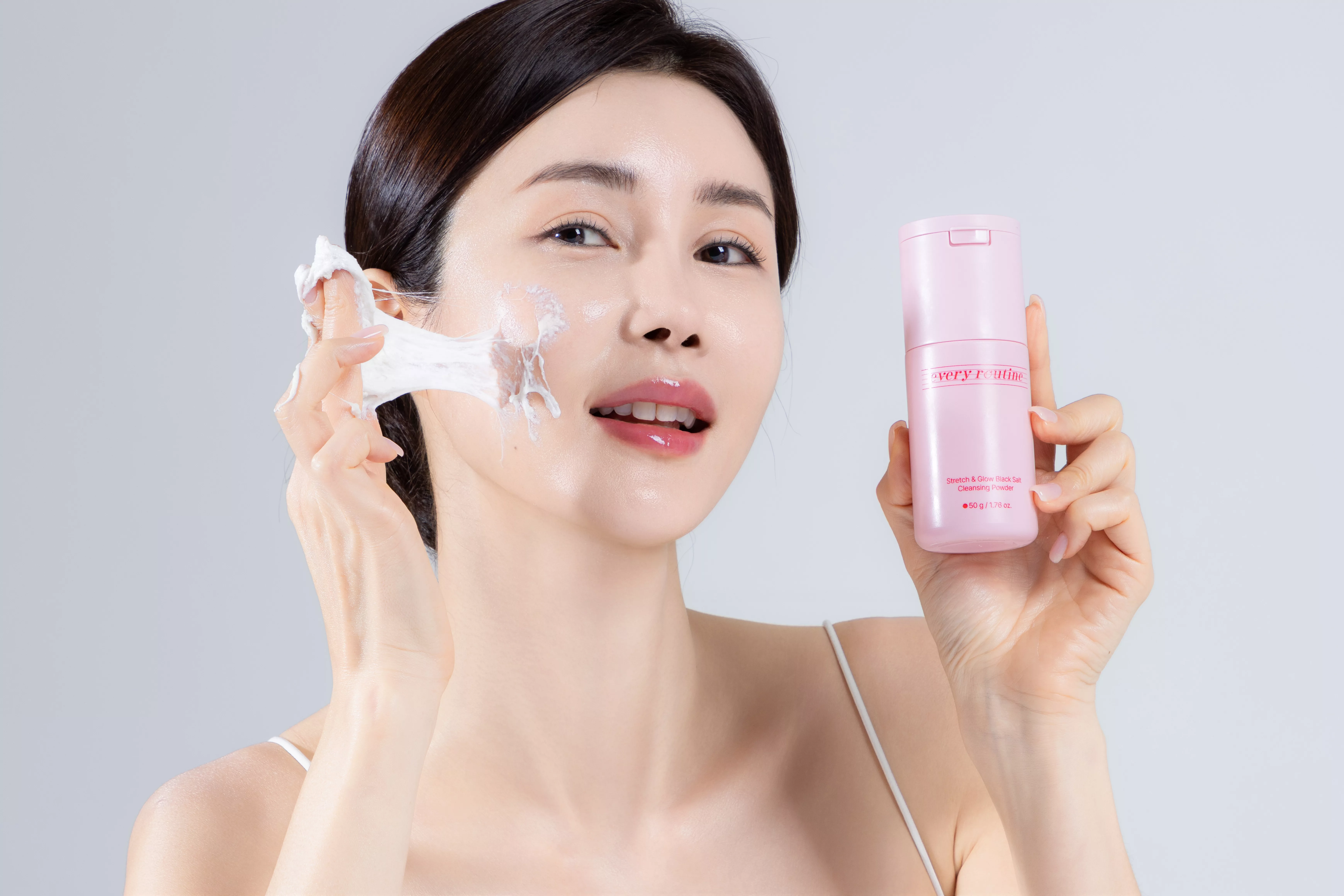 STRETCH & GLOW BLACK SALT CLEANSING POWDER, 50 g – Imaginea 2