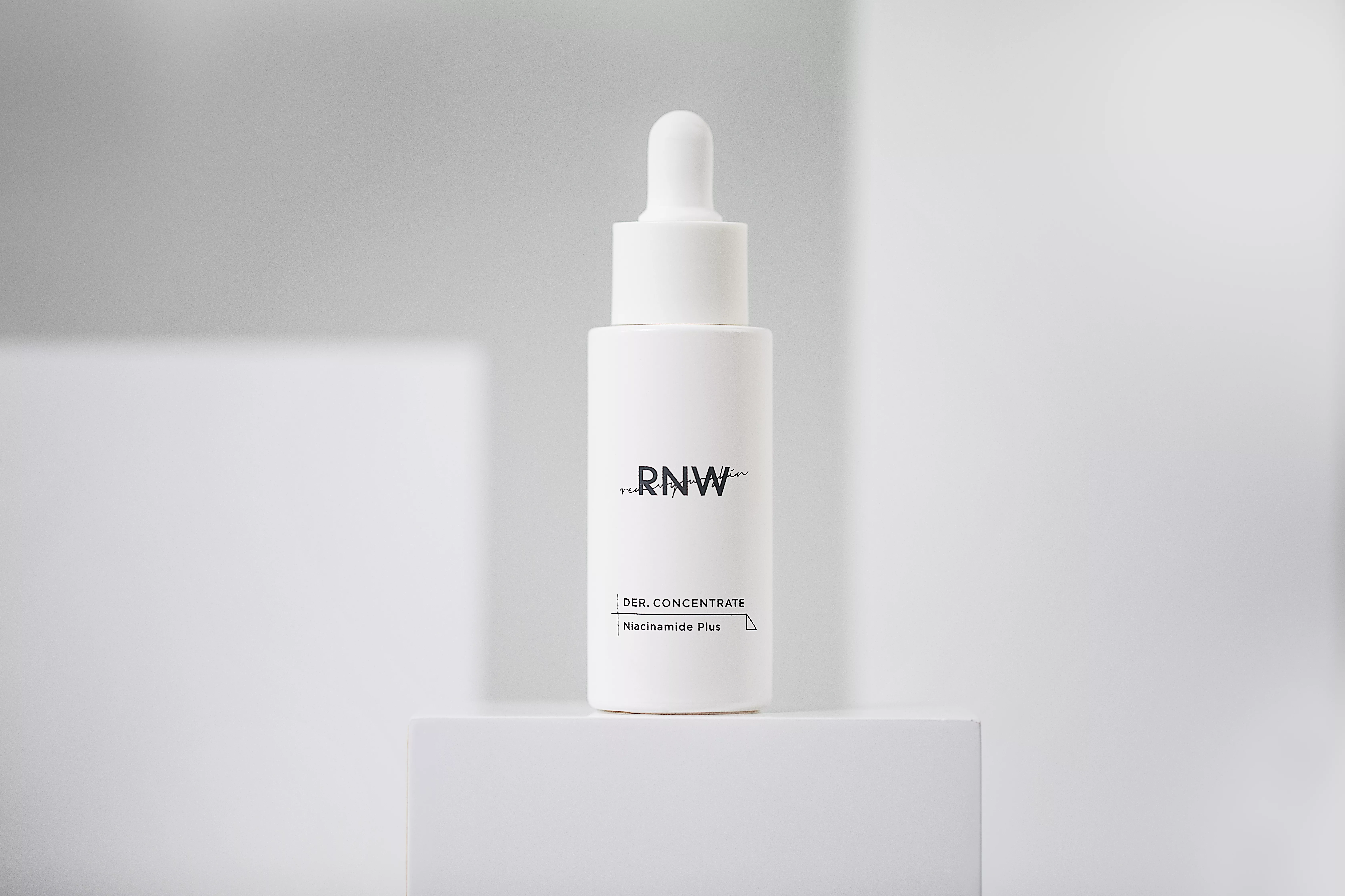 NIACINAMIDE PLUS SERUM – Imaginea 2